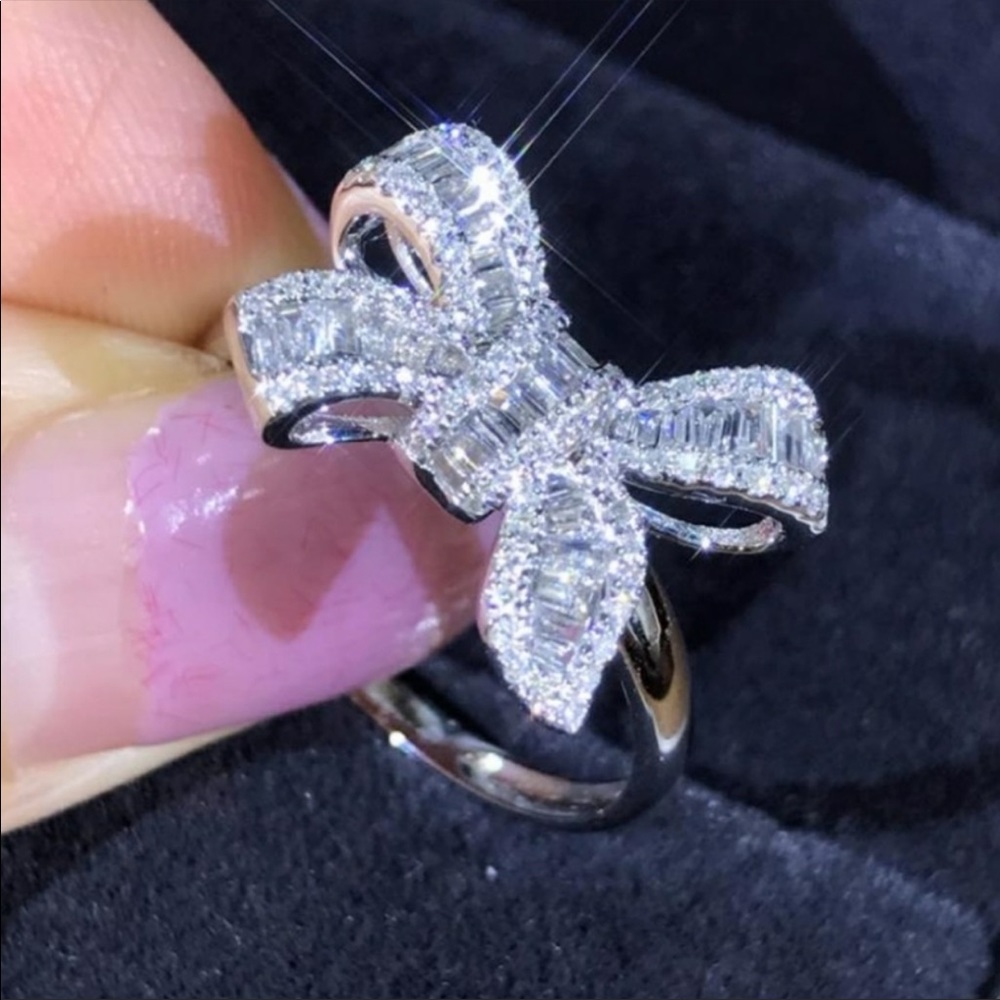 *NEW 925 STERLING SILVER DIAMOND BAGUETTE BOW RING - Picture 5 of 6